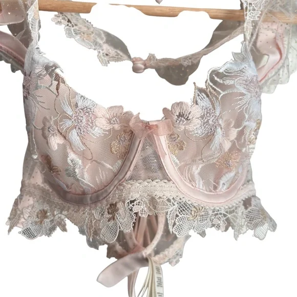 For Love & Lemons Mae high-neck underwire bra Size 34B Wedding Valentine's Day